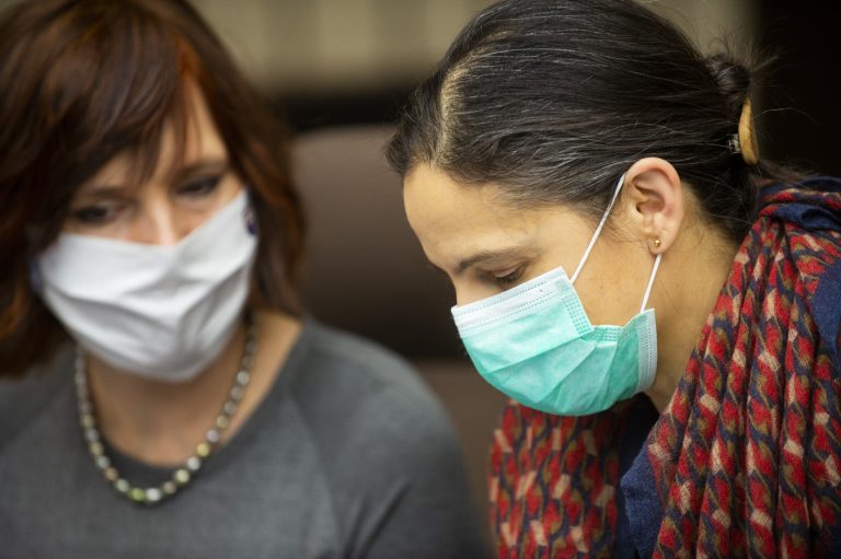 Mária Kolíková a Veronika Remišová. Foto: Jakub Kotian/TASR