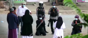 Zabite mňa, nie ľudí! Kričí hrdinská sestra z Mjanmarska už aj v knihe