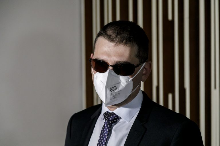 Szabó bude stíhaný väzobne. Lipšic nevidí dôvod, prečo by kajúcnik Slobodník klamal