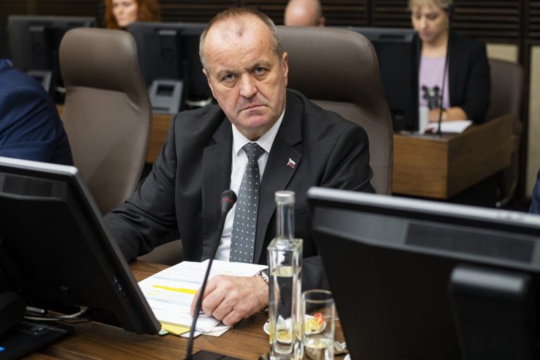 Nákup stíhačiek F-16 nebol opodstatnený, tvrdí NKÚ o najväčšom armádnom nákupe v našich dejinách