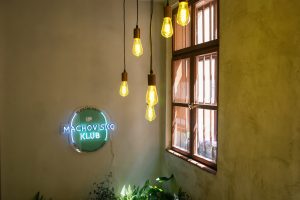 Klub Machovisko v centre Bratislavy bude miestom pomoci pre mladých ľudí v kríze