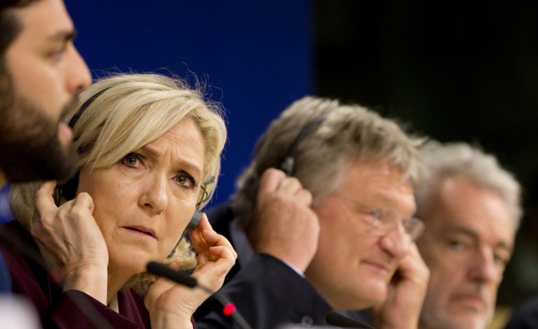 Poslanec strany Marine Le Penovej dostal za rasistický výrok tvrdý trest