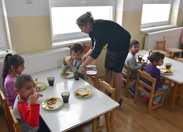 Horecký sa nestotožňuje s tým, aby učitelia v škôlkach museli mať povinne titul bakalára