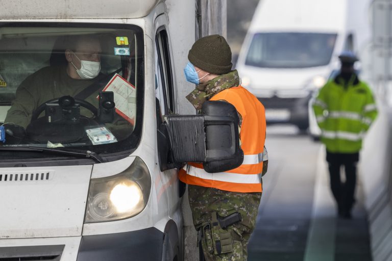 Rakúska armáda nasadí vojakov na hraniciach so Slovenskom