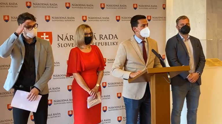 Zľava: Andrej Stančík, Anna Mierna, Kristián Čekovský a Juraj Krúpa. Foto: Facebook