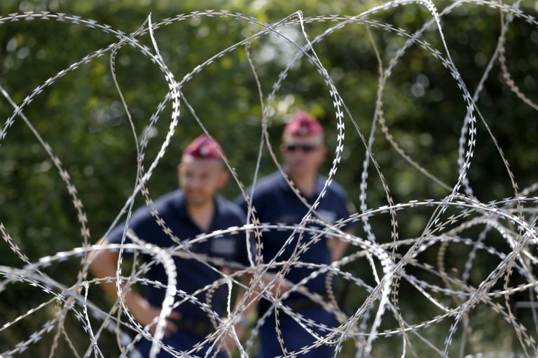 Litva žiada peniaze na hraničný plot. Šéf euroľudovcov je za, Európska komisia sa zdráha