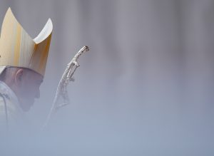 Stojím za rozhodnutím biskupov. Cirkev ukazuje solidaritu s krajinou a to je dobre