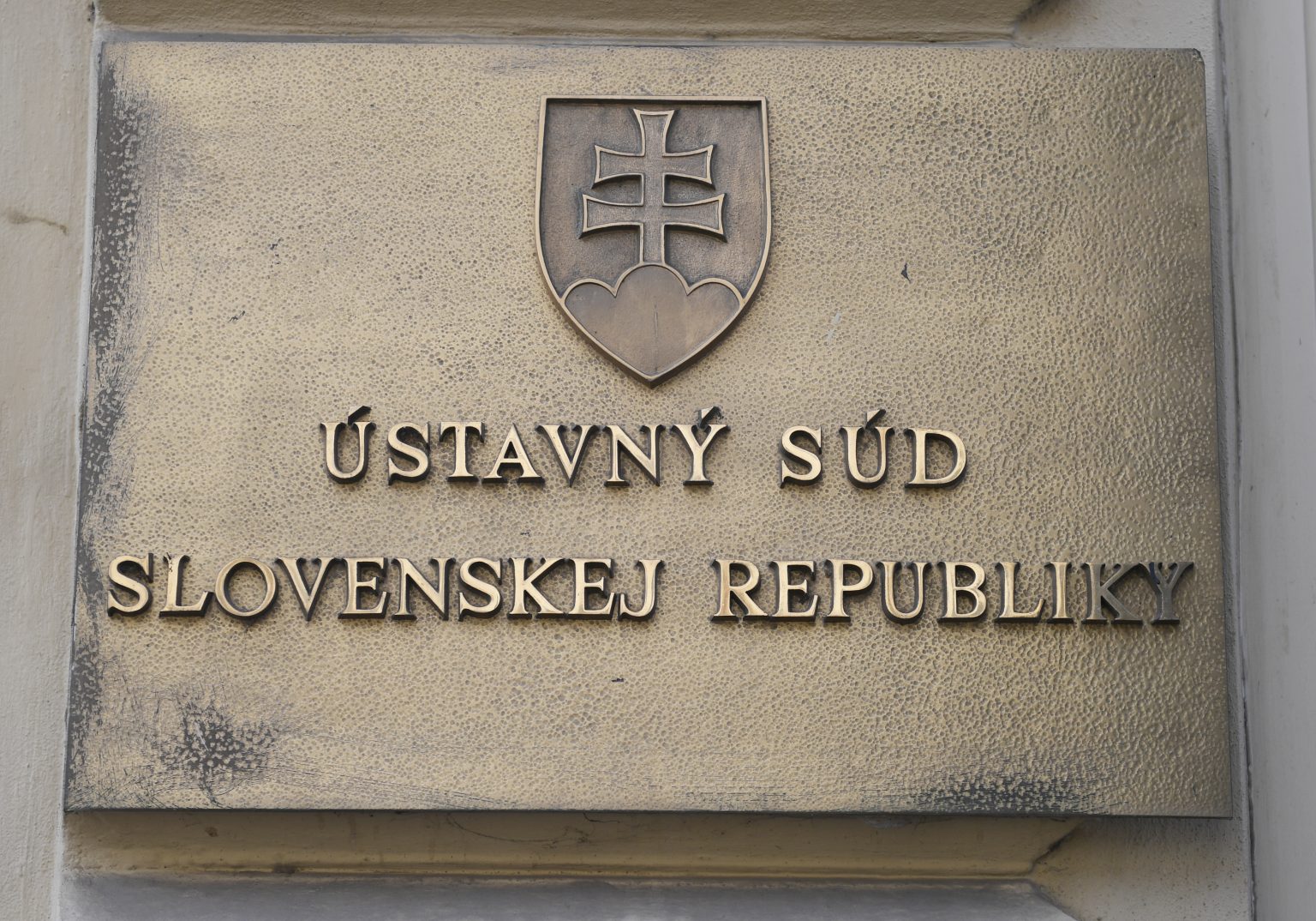 Tabuľa na Ústavnom súde SR v Košiciach. Foto: František Iván/TASR