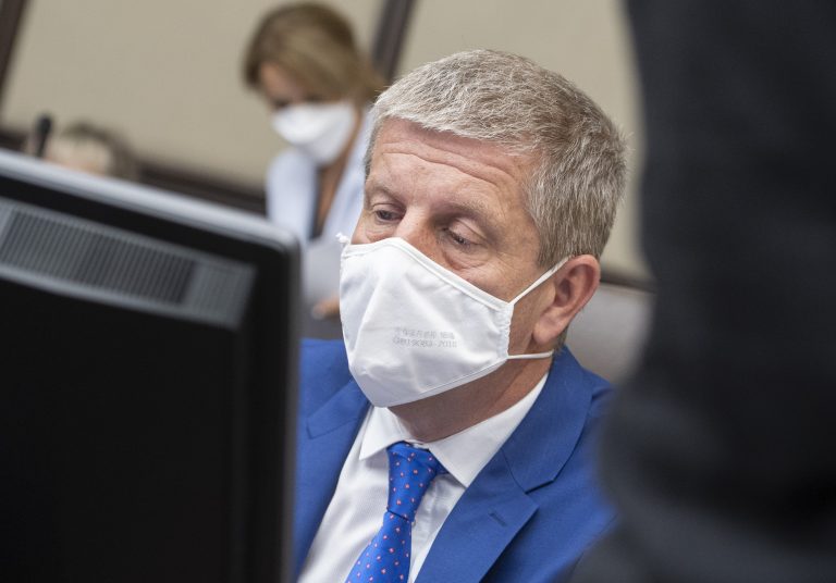 Covid automat: Od pondelka už bude oranžových 14 okresov