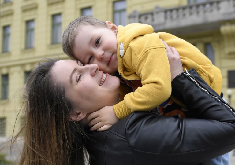 Nerušte prorodinné opatrenia, vyzýva vládu Asociácia za život a rodinu