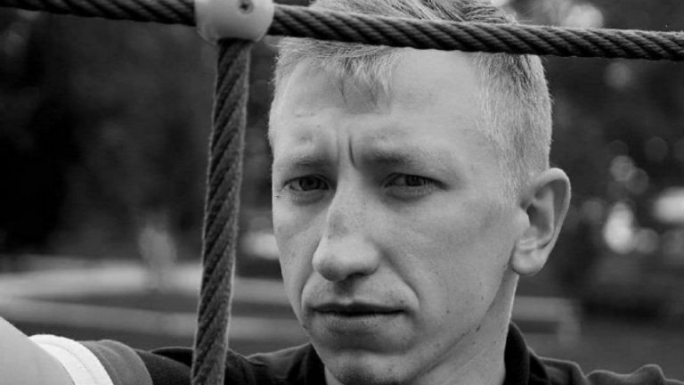 V Kyjeve našli obeseného bieloruského aktivistu. Jeho kolegovia hovoria o cielenej likvidácii