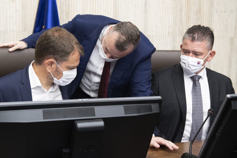 Krajniak: S Mikulcom nie sme spokojní. Pčolinský: Nezákonné vyšetrovania nie sú ojedinelé