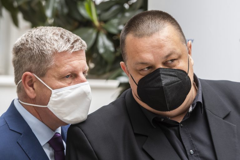 Nové opatrenia: Niekde budú svadby iba pre očkovaných, fitká majú obmedzenia aj v zelených okresoch