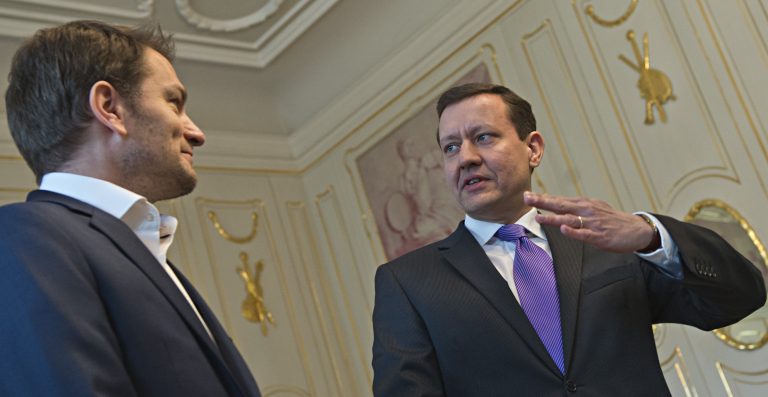 Matovič: Fico s priblblým úškľabkom povedal, že dajú dole Mikulca a potom Lipštajna
