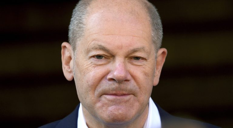 Kto je Olaf Scholz, ktorý má na dosah post kancelára Nemecka