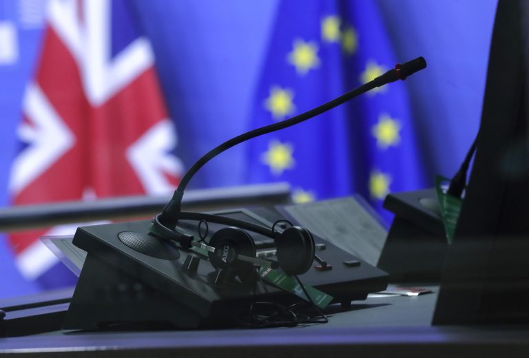 Len deväť percent Britov považuje brexit za úspešný