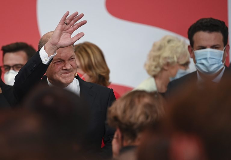 Nemecké voľby vyhrala SPD, kancelára chce ale vybrať FDP. Ľavica nezískala päť percent