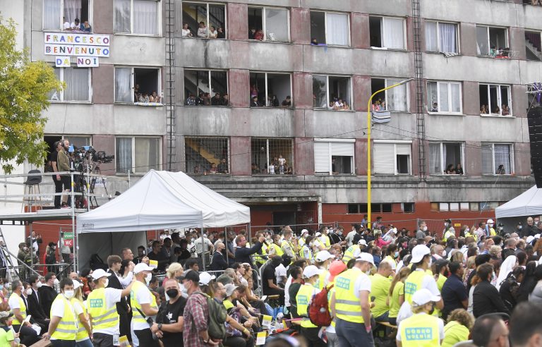 Návšteva pápeža na Luníku IX. Foto: František Iván/TASR