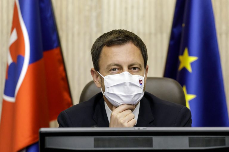 Premiér: Zmena v SPF bola nutná, Marosz je tam z politického rozhodnutia