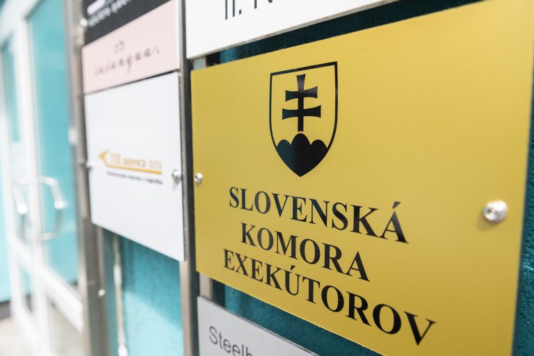 Pri exekúciách sa viac zohľadní výška mzdy a rast životných nákladov