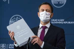 Nemocnice, súdy a školy. Heger sľubuje reformnú jeseň