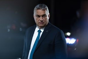 Vojna na Ukrajine brutálne zasiahla do volebnej kampane. Fidesz má výhodu, tvrdí maďarský politológ