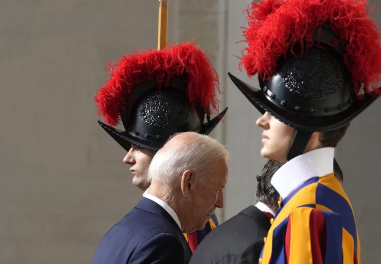 Biden ide k pápežovi. Foto: AP/TASR