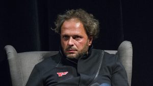 Z listu dcére. Kto za to všetko môže. Alebo o zospoločenštení zla