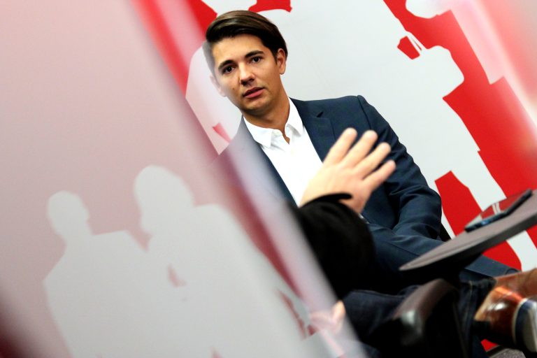 Smer podá trestné oznámenie v súvislosti s údajnou korupciou strany OĽaNO