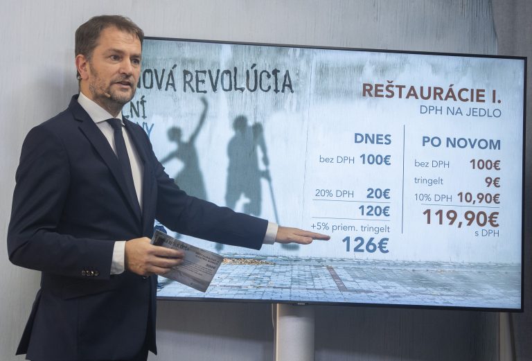 Matovič avizuje daň desať percent pre gastro, no má podmienky. Očkovaným seniorom chce dať tristo eur