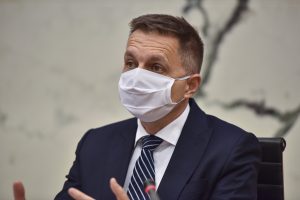 TOP 10 verejných funkcionárov podľa zárobku. Niektoré mená vás prekvapia