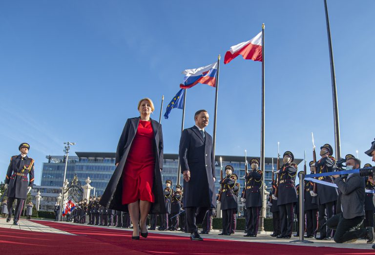 Prezidenti stredoeurópskych a východoeurópskych štátov odsúdili anexiu okupovaných území