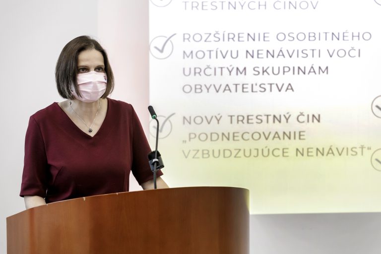 Na snímke ministerka spravodlivosti SR Mária Kolíková počas tlačovej konferencie k novele Trestného zákona v Bratislave 1. decembra 2021. Foto: Dano Veselský/TASR
