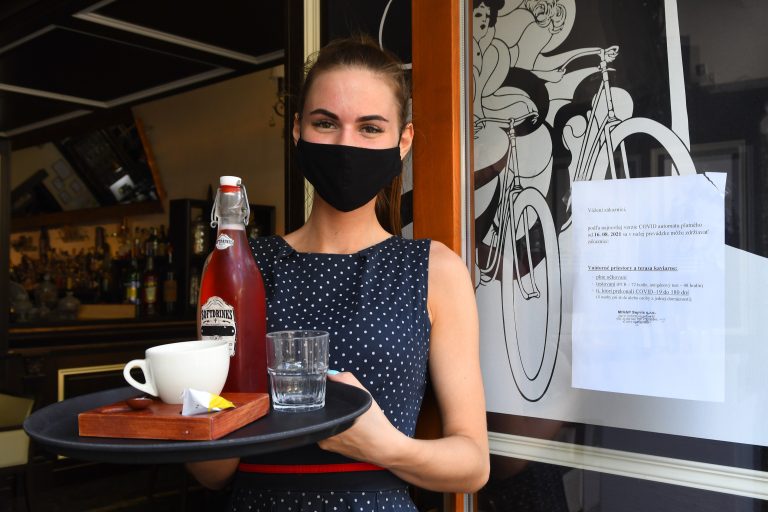 Reštaurácia v Košiciach. Ilustračné foto: TASR/Milan Kapusta