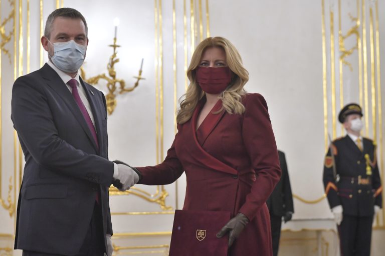 Čaputová sa mohla tajne dohodnúť s Pellegrinim, myslí si Grendel. Prezidentka hovorí o konšpiráciách