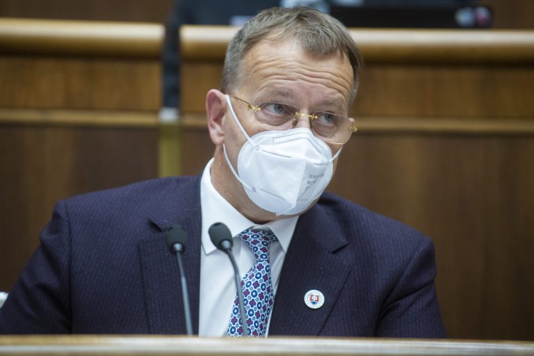 Kollár: Poslanecké platy by sa znižovať nemali, nevidím na to dôvod