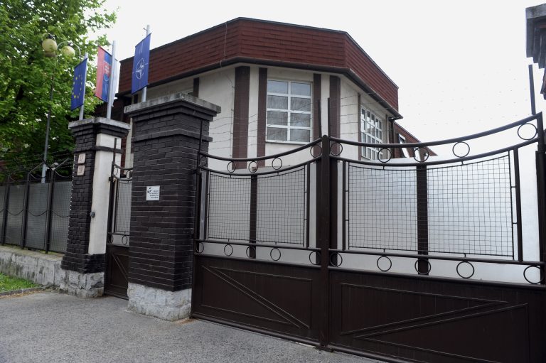 SIS: Čína sa snaží ovplyvniť verejnú mienku, aktívni sú aj proruskí dezinformátori a antivaxeri