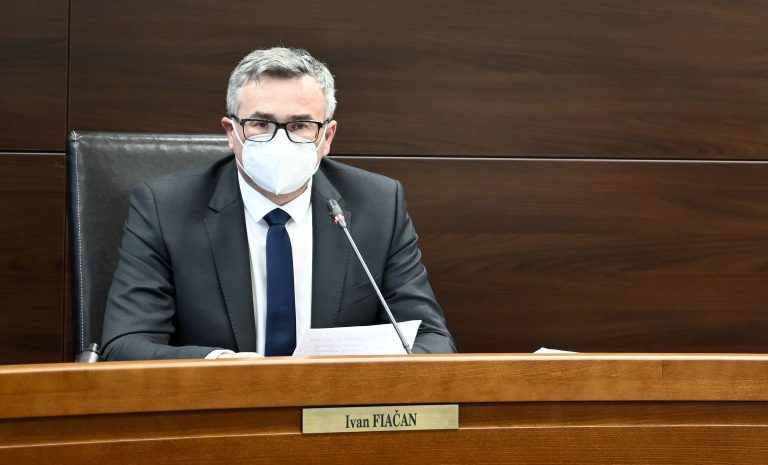 Časť zákona hovoriaca o izolácii a karanténe je protiústavná, rozhodol ústavný súd