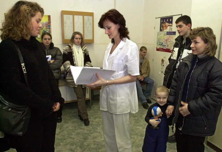 Prieskum: Každý štvrtý Slovák má počas pandémie problém získať starostlivosť všeobecného lekára