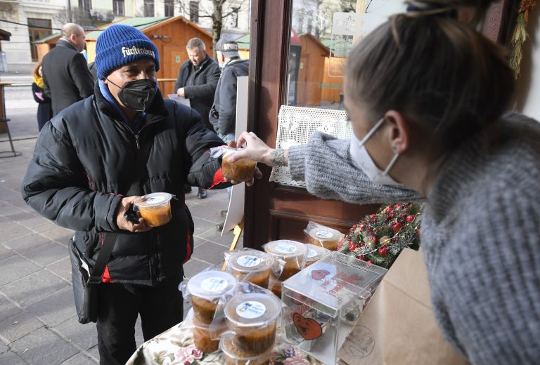 Heger: Do deviateho januára sa pravidlá meniť nebudú napriek poklesu pacientov