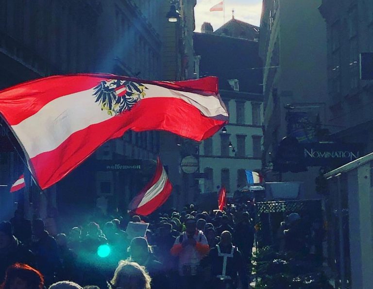 V Nemecku, Francúzsku aj Rakúsku sa protestovalo proti covidovej politike