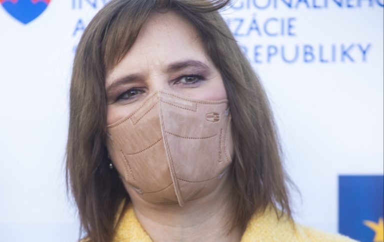 Remišová je za povinné očkovanie. V súvislosti so zmluvou s USA hovorí o cirkuse