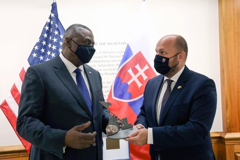 Naď chce pokračovať v intenzívnej bilaterálnej spolupráci s USA