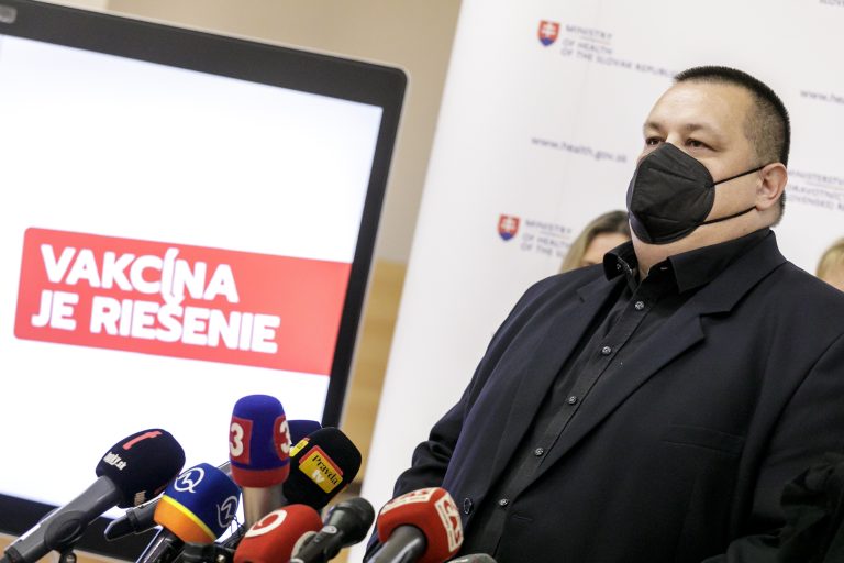 Mikas zdôrazňuje potrebu povinného očkovania u detí