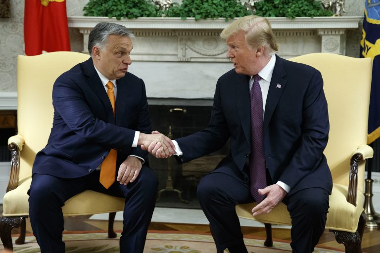 Orbán telefonoval s Trumpom. Témou bola údajne Ukrajina