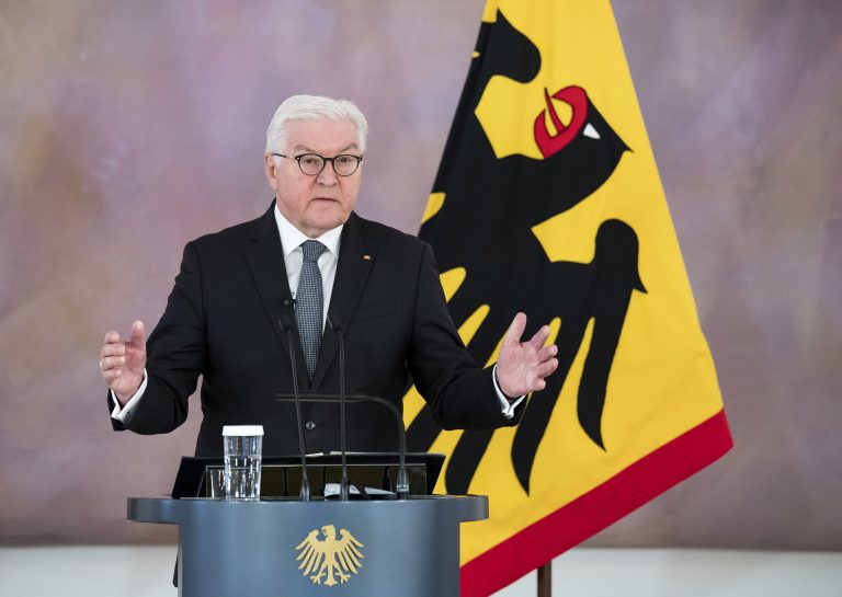 Nemecký prezident chce, aby 40 percent štátnych vyznamenaní dostávali ženy