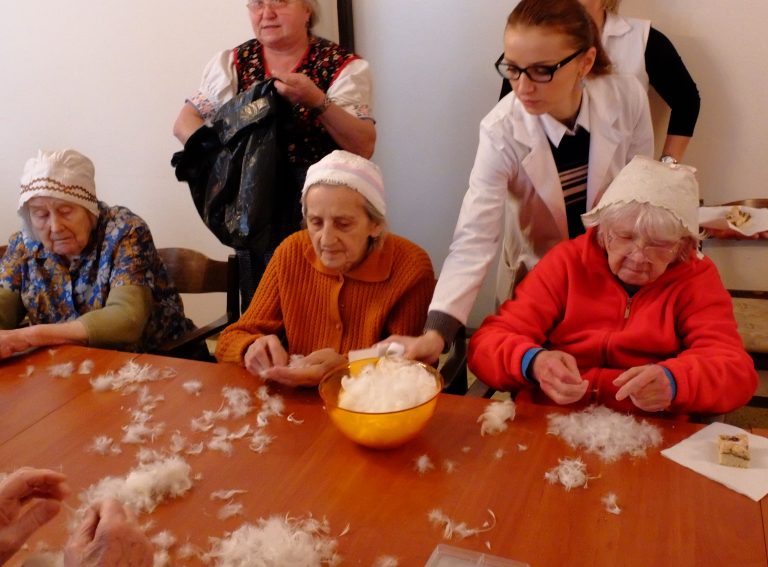 Pandémia koronavírusu výrazne skrátila strednú dĺžku života na Slovensku