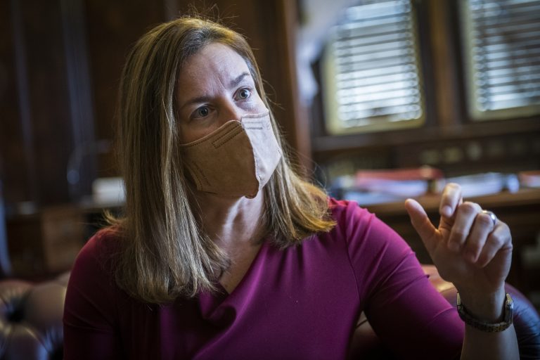 Ministerka kultúry čulo komunikovala s Kočnerovou pravou rukou. Tóth jej radil pri politických začiatkoch