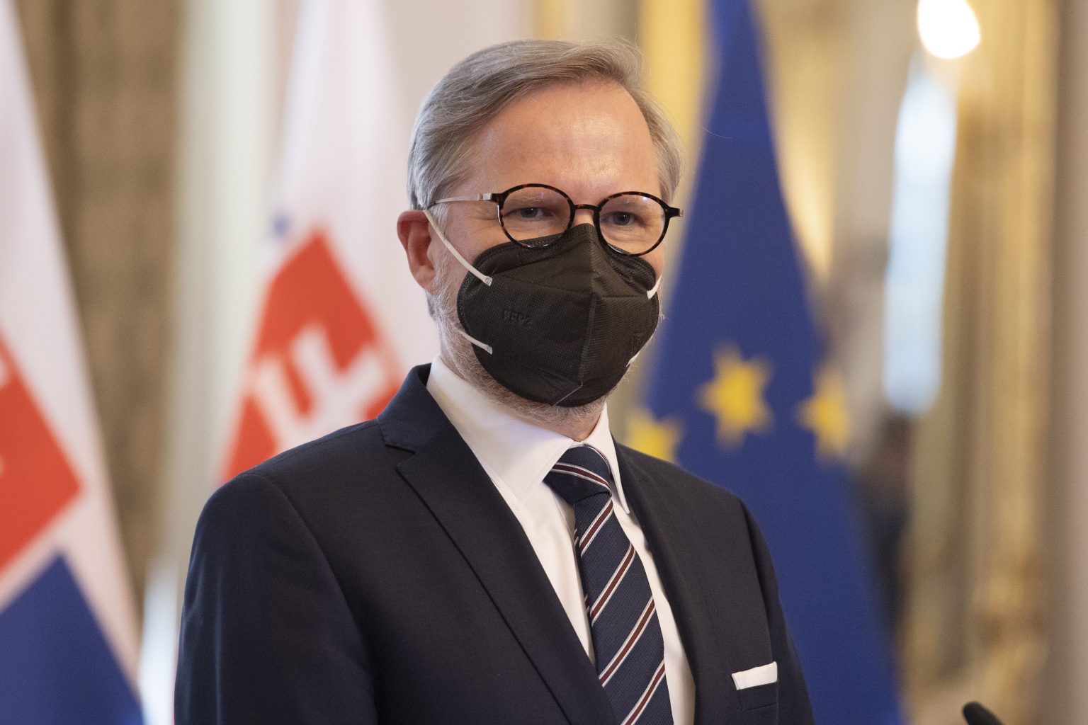 Prvá cesta českého predsedu vlády Petra Fialu viedla na Slovensko, so slovenským partnerom hovoril o problémoch, ktoré sužujú oba štáty. Foto: Pavel Neubauer/TASR