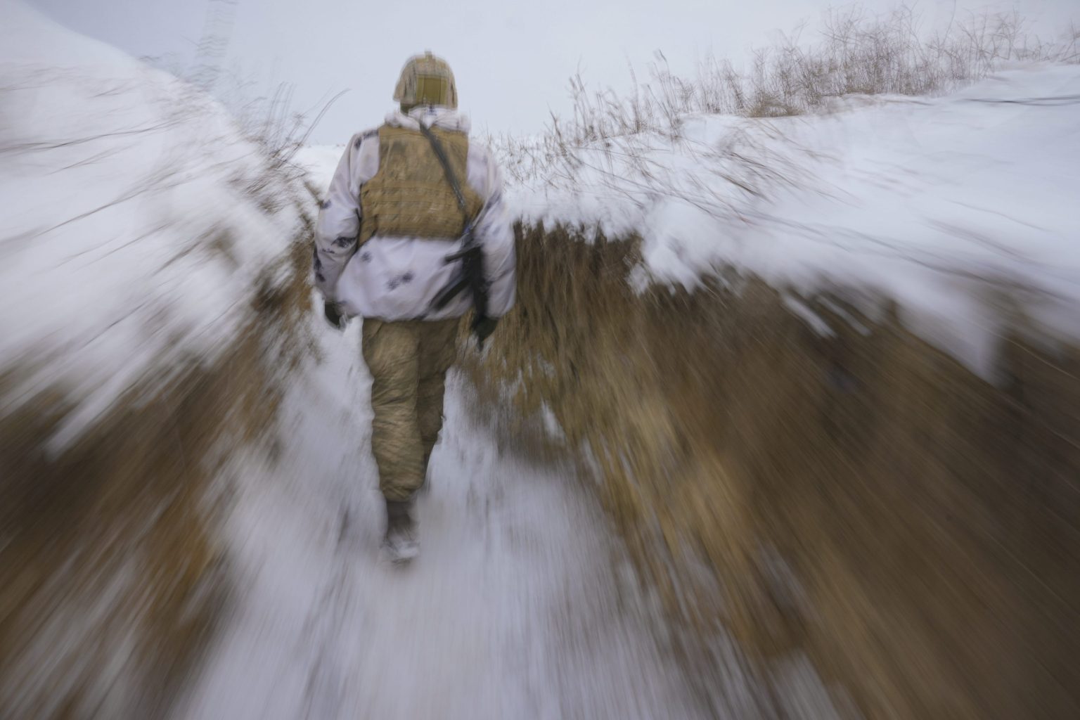 Ukrajinský vojak v Luhanskej oblasti na východe Ruska. Foto: TASR/AP